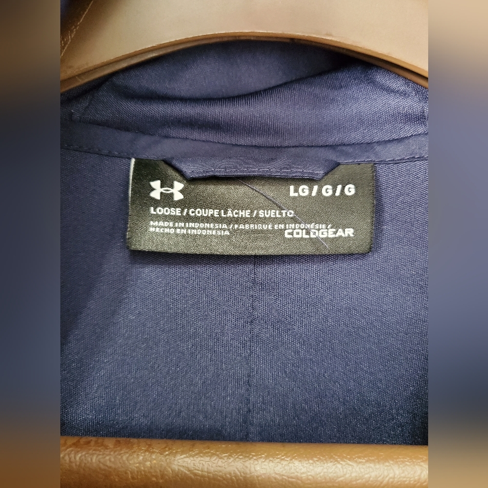 Under Armour Sportstyle Fishtail Coldgear Packable Jacket UNISEX - Picture 2 of 12